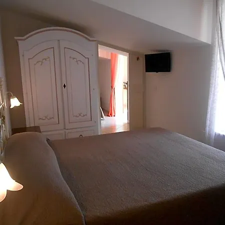 Nocleg ze śniadaniem Al Geranio 4*